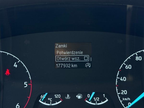Zdjęcie samochodu 35