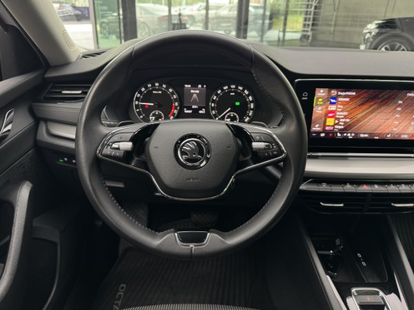 Zdjęcie samochodu 16