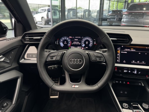 Zdjęcie samochodu 16